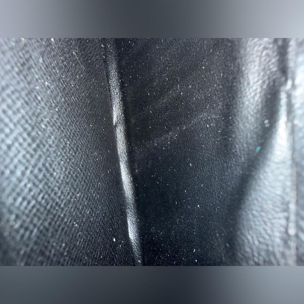 Louis Vuitton Black Epi Leather Wallet w LV Dust Bag - Picture 8 of 10